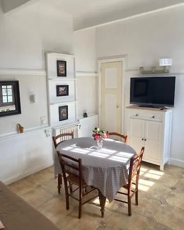 Des Millepertuis Bagnoles de l'Orne Normandie