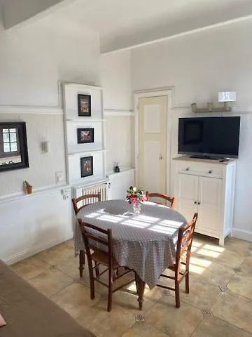 Des Millepertuis Bagnoles de l'Orne Normandie